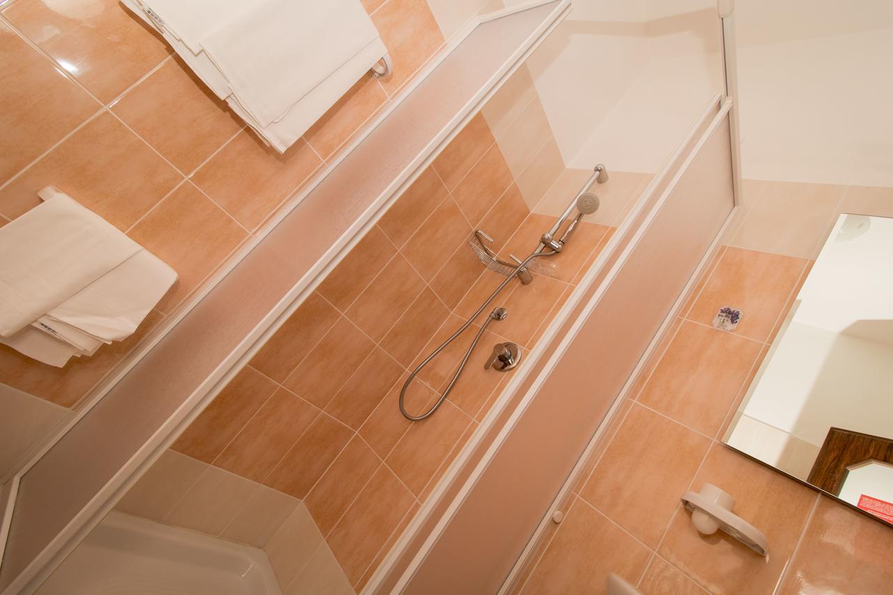 Hotel Cristallo Riolo Terme Kültér fotó